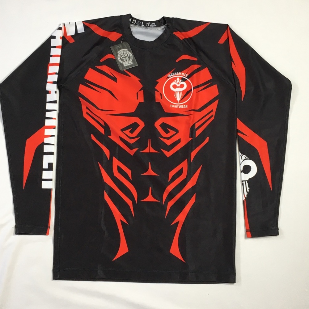 Warhammer long sleeve red black rash guard size L